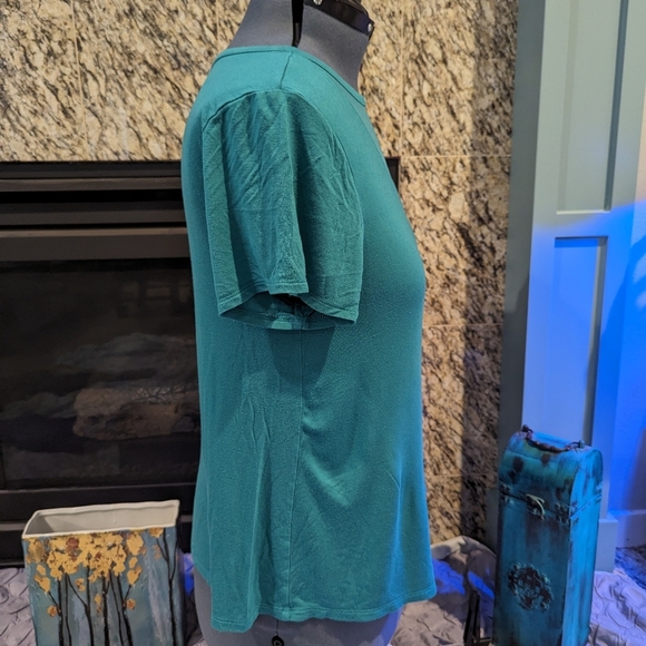 Teal tee with sheer neck/chest - L - Picture 2 of 3